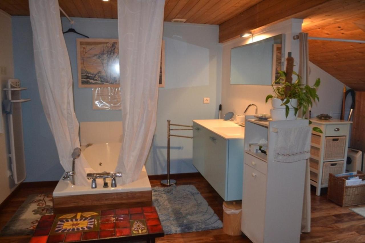 Chambre D'Hotes "Le Moulin" Thones Exterior photo